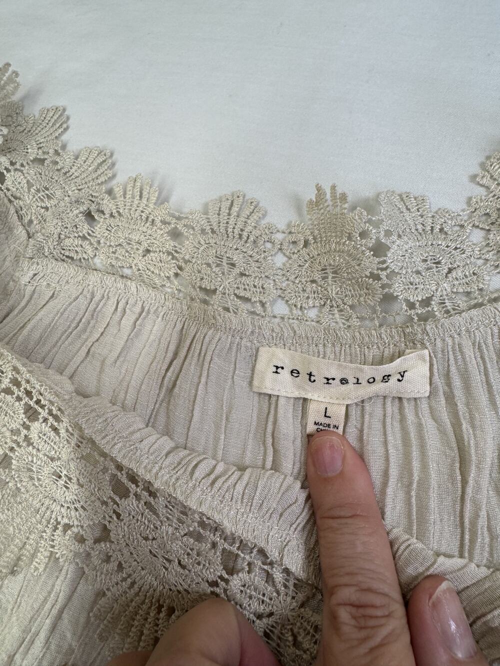 Retrology Women’s Large Ivory Boho Crochet Lace Peasant Blouse
